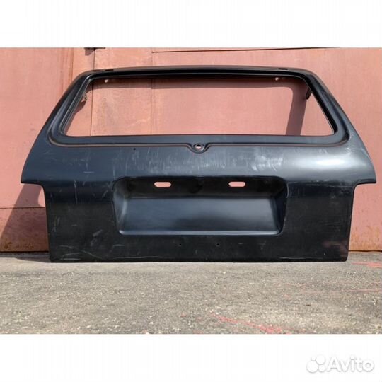 Задняя дверь Нива новая