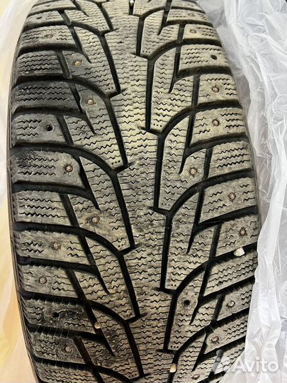 Hankook Winter I'Pike 215/55 R17