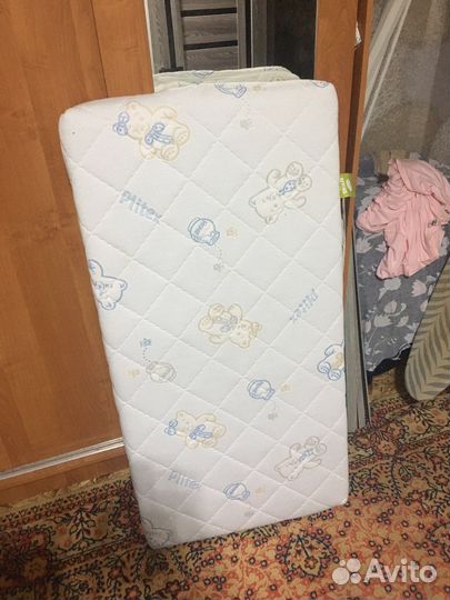 Детская кроватка