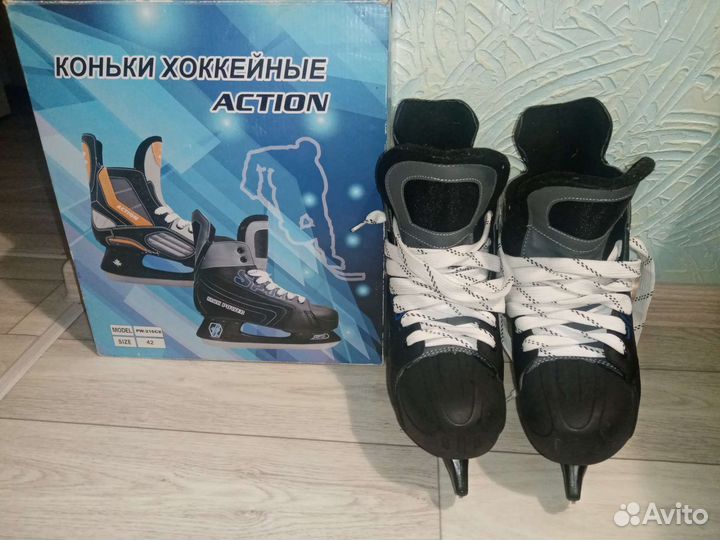 Коньки хоккейные