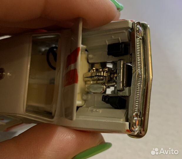 Модель Газ 2402 Волга скорая помощь