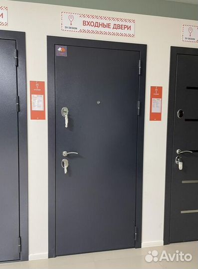 Входная дверь в квартиру новая