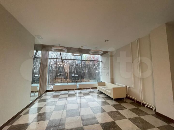 Помещение свободного назначения на Блюхера 150м2