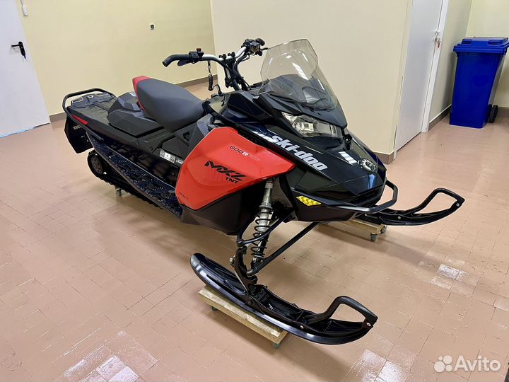 BRP SKI-DOO Renegade MXZ TNT 600 R