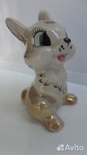 Фарфоровая фигурка заяц