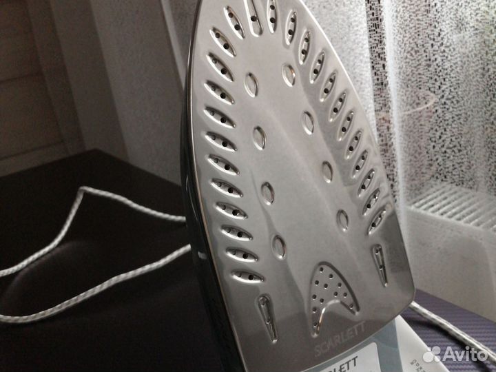 Утюг scarlett SC-1331S