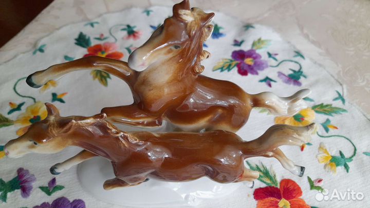 Статуэтка Кони