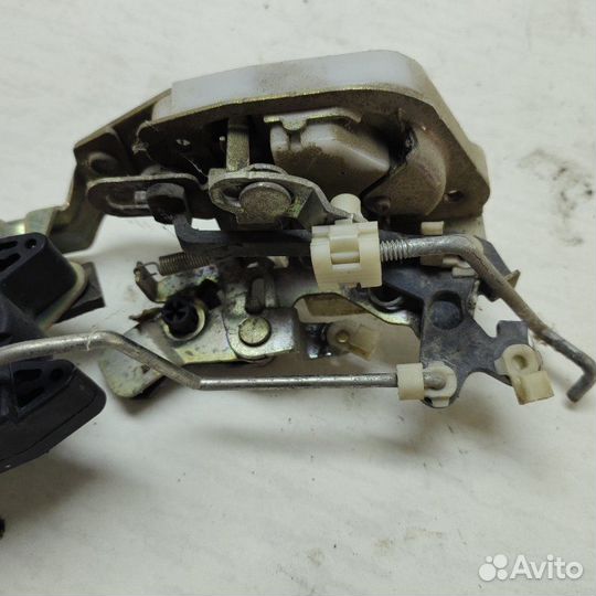 Замок двери задний правый Chery Kimo A1 2008