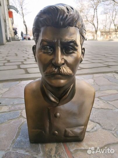 Бюст Сталина Дзержинского Ленина