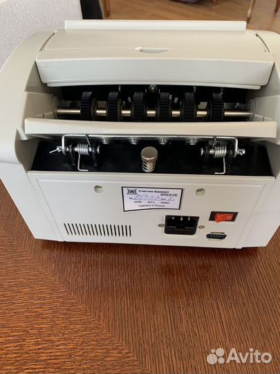 Счетная машинка для денег