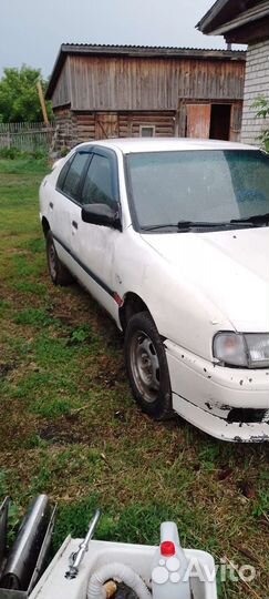 Nissan Primera, 1993