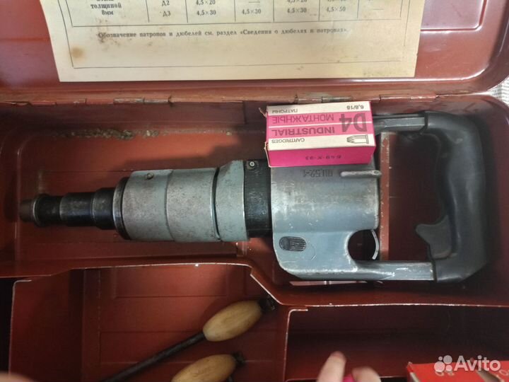 Монтажный пистолет