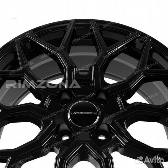 Литой диск sakura wheels R17 4x100