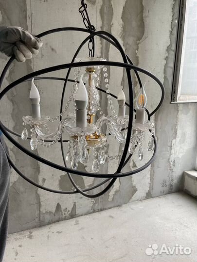 Продам люстру