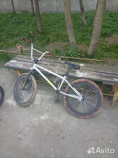 Трюковой велосипед BMX
