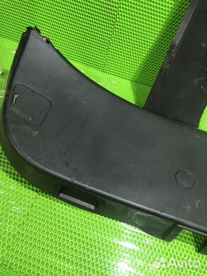 Накладка крышки багажника Mazda 3 bk хэтчбек