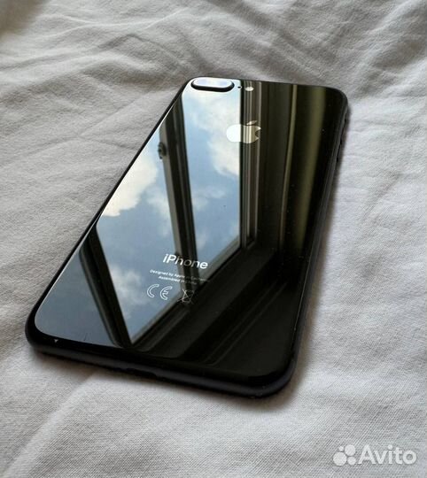 iPhone 8 Plus, 64 ГБ