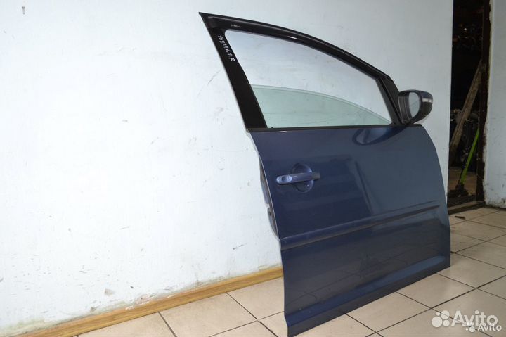 Дверь передняя правая Volkswagen Touran 2