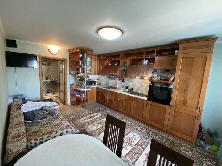 3-к. квартира, 93 м², 6/10 эт.