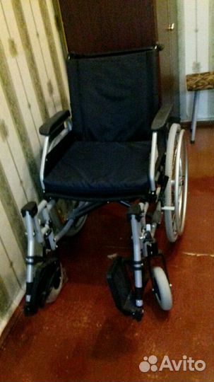 Кресло-коляска с ручным приводом комнатная
