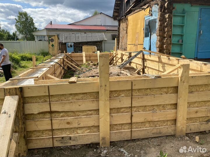 Бригада строителей