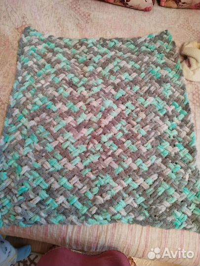 Плед детский вязаный