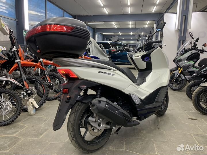 Максискутер VMC PCX 200 (Vento)
