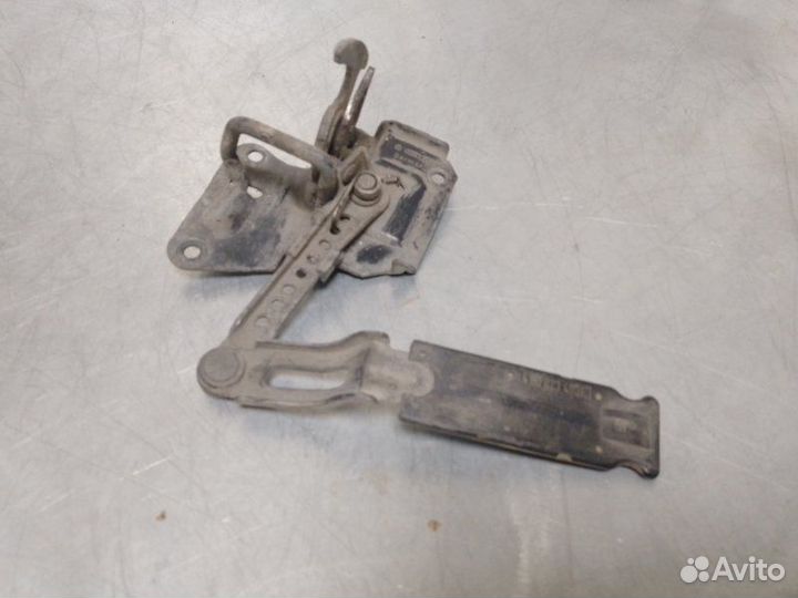 Крючок капота Audi A6 C5 1997-2004 седан 2 1998