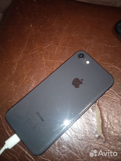 iPhone 8, 64 ГБ