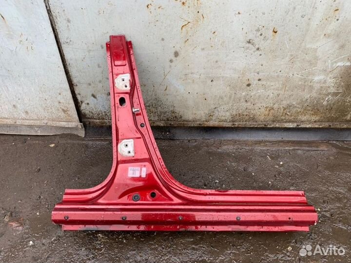 Порог правый Renault Duster K4MA606 2013