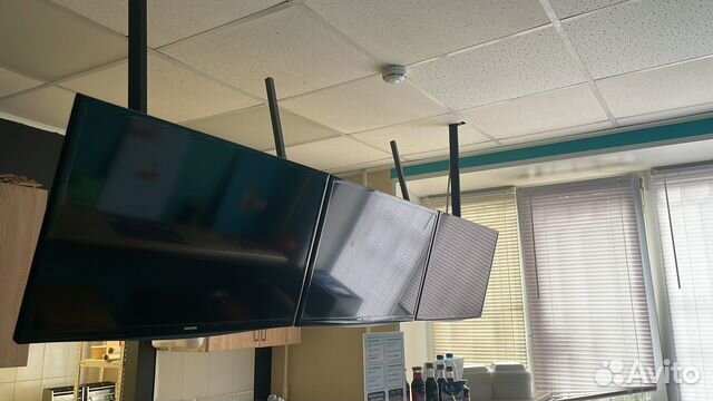 Кронштейн для 3-х телевизоров(мониторов для меню)