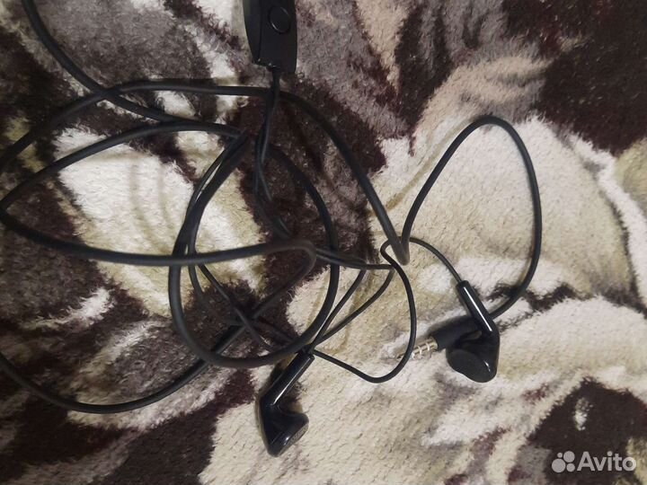 Наушники с микрофоном