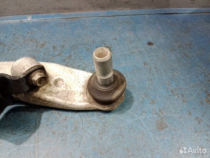 Рычаг нижний передний правый Nissan Teana J32