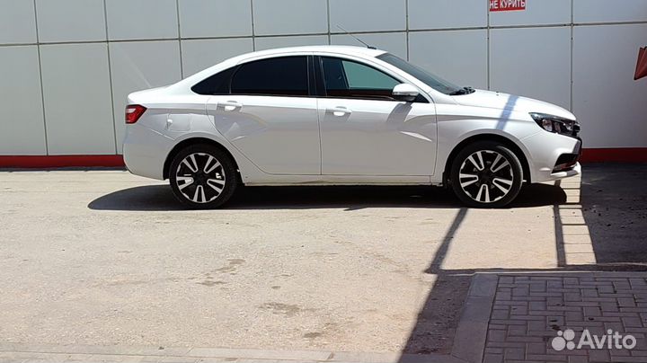 Крыло LADA vesta