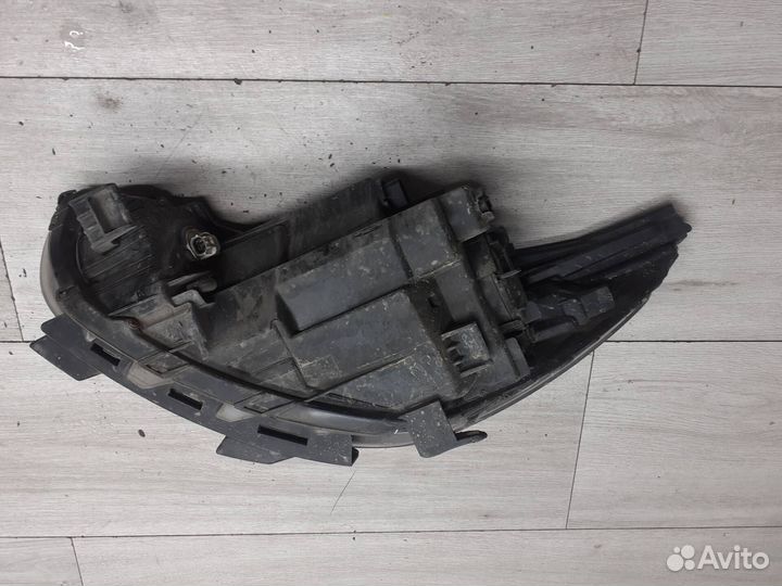 Фара правая Hyundai Solaris