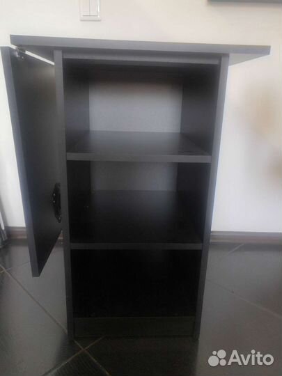 Маникюрный стол