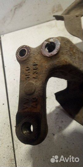 Кулак задний правый Skoda Octavia 1Z cdaa 2008