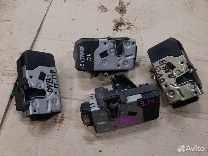 Замок двери Opel Vectra B 1995-2001