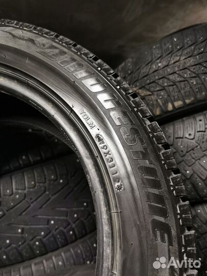 Bridgestone Blizzak Revo GZ 215/55 R17