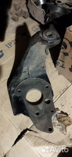 Продам крепление тнвд