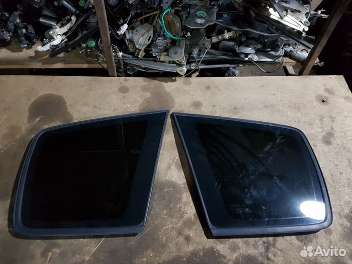 Стекло кузовное правое(форточка) Kia Carens I (RS)