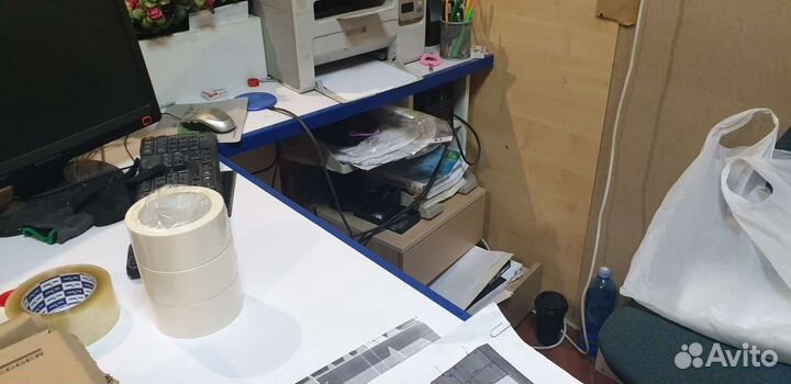 Угловой компьютерный письменный стол