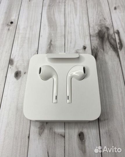 Наушники Apple EarPods lightning