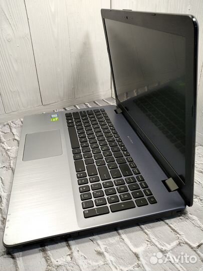 Игровой ноутбук intel 8-е поколение + Nvidia 2GB