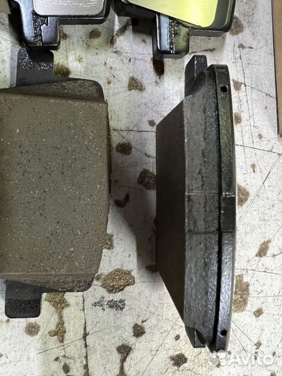 Тормозные колодки 58302-J6A00