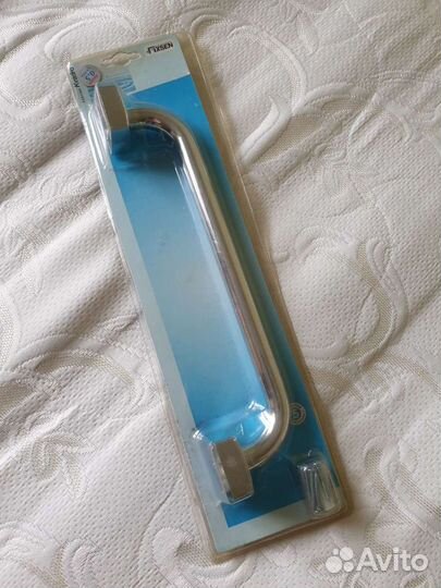 Поручень для ванной