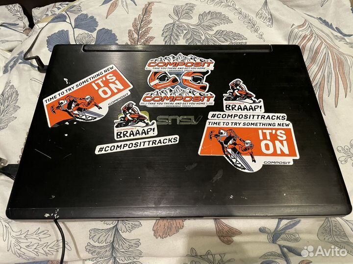 Ноутбук на запчасти