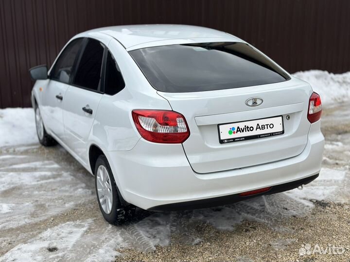 LADA Granta 1.6 МТ, 2015, 215 191 км