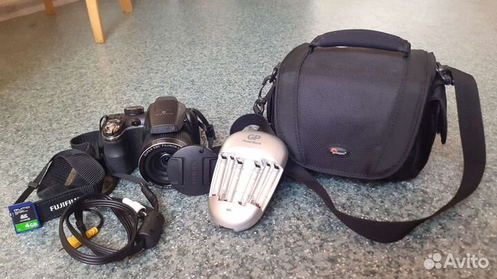 Фотоаппарат Fujifilm FinePix S4000