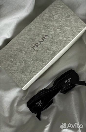 Очки солнцезащитные prada